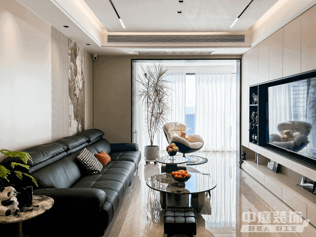 南寧新房裝修-現(xiàn)代輕奢風-客廳