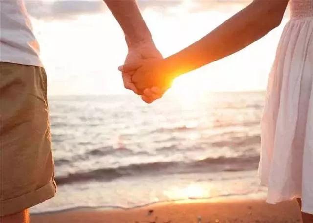 我們合拍的樣子，像極了愛情